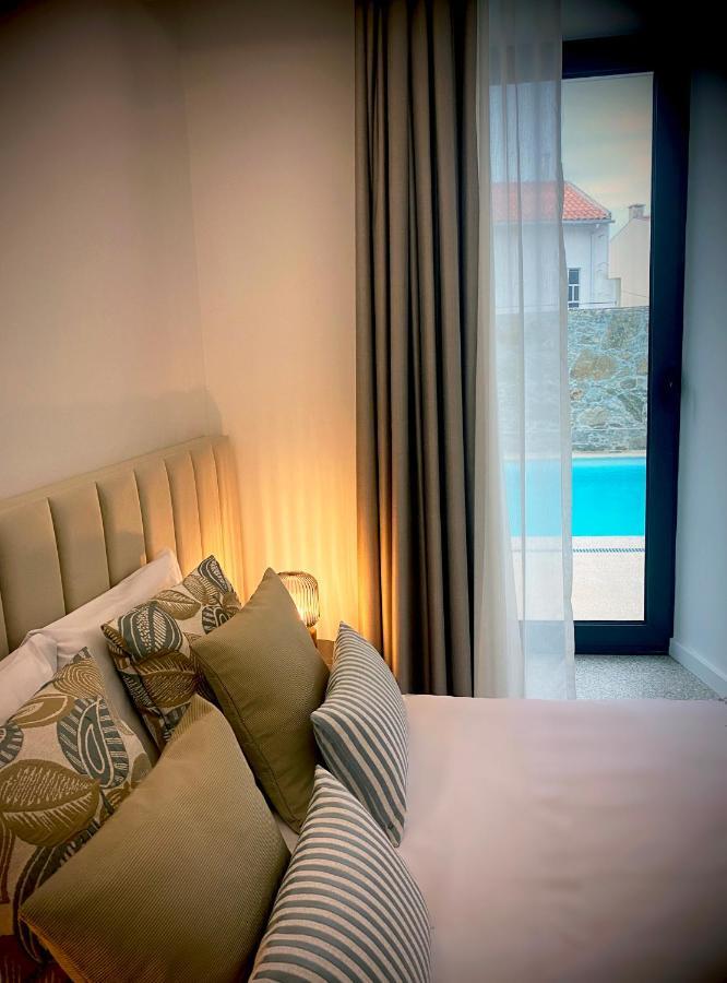 Quarto Duplo com Vista Piscina